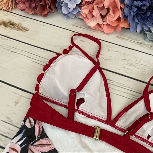 Sexy Ruffled Low Cut Red Tropical Push Up Swimsuit - Picture 14 of 16